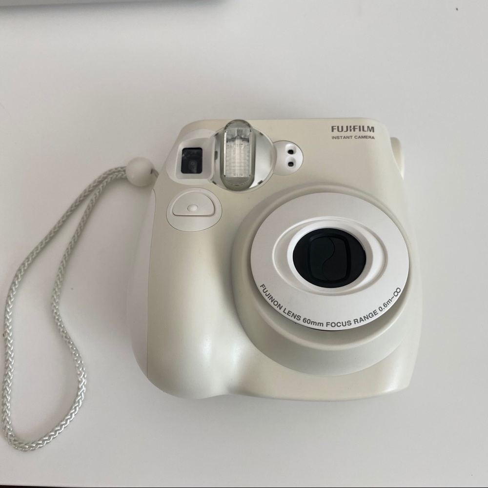 Brand New Polaroid Camera Instax Mini 7s